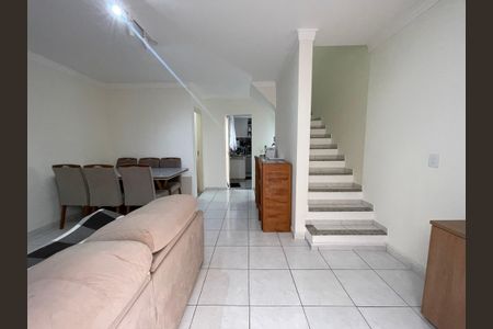 Casa de condomínio à venda com 170m², 3 quartos e 1 vaga Casa de condomínio à venda com 170m², 3 quartos e 1 vagaSala