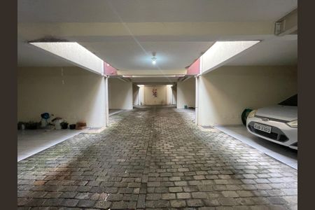 Casa de condomínio à venda com 170m², 3 quartos e 1 vaga Casa de condomínio à venda com 170m², 3 quartos e 1 vagaGaragem