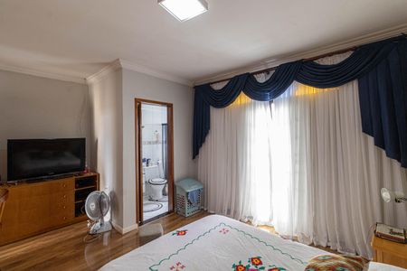 Casa à venda com 191m², 3 quartos e 2 vagasSuíte