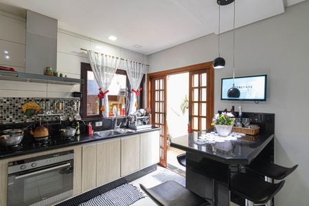 Casa à venda com 191m², 3 quartos e 2 vagasCozinha