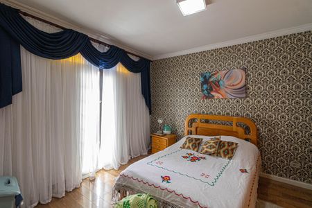 Casa à venda com 191m², 3 quartos e 2 vagasSuíte