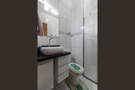 Casa à venda com 191m², 3 quartos e 2 vagasBanheiro