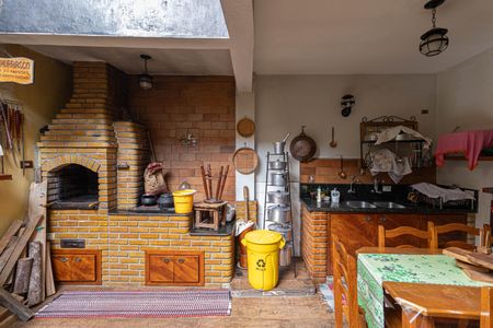 Casa à venda com 191m², 3 quartos e 2 vagasChurrasqueira