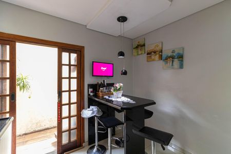 Casa à venda com 191m², 3 quartos e 2 vagasCozinha