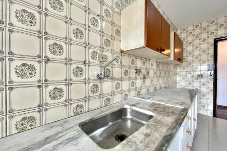 Apartamento à venda com 76m², 2 quartos e 1 vagaCozinha