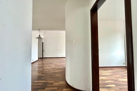 Apartamento à venda com 76m², 2 quartos e 1 vagaCorredor 