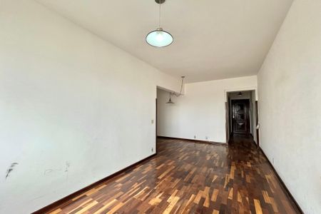 Apartamento à venda com 76m², 2 quartos e 1 vagaSala