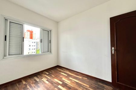 Apartamento à venda com 76m², 2 quartos e 1 vagaQuarto 2