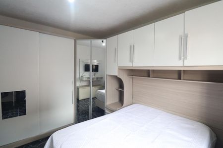 Quarto 1 de casa para alugar com 3 quartos, 65m² em Parque Ramos Freitas, São Paulo