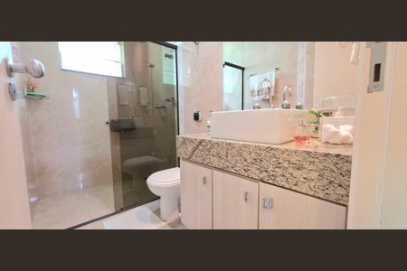 Casa à venda com 250m², 4 quartos e 8 vagas