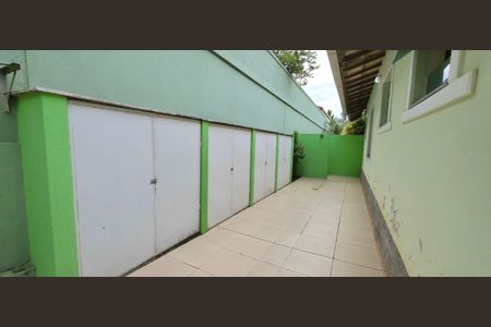 Casa à venda com 250m², 4 quartos e 8 vagas