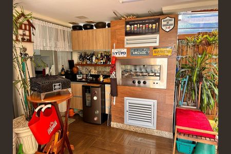 Apartamento à venda com 195m², 3 quartos e 2 vagasÁrea externa