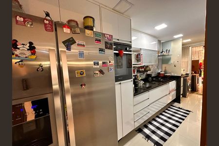 Apartamento à venda com 195m², 3 quartos e 2 vagasCozinha