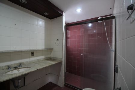 Casa à venda com 740m², 4 quartos e 2 vagasQuarto 4 - Suite