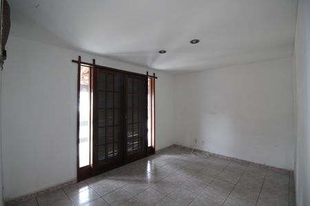 Casa à venda com 740m², 4 quartos e 2 vagasQuarto 4