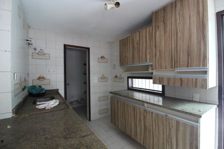 Casa à venda com 740m², 4 quartos e 2 vagasCozinha