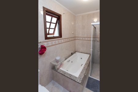 Casa à venda com 400m², 3 quartos e 5 vagasBanheiro da Suíte 2