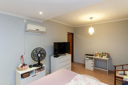 Casa à venda com 400m², 3 quartos e 5 vagasSuíte 2