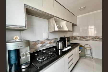 Apartamento à venda com 104m², 2 quartos e 2 vagasCozinha