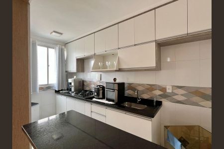 Apartamento à venda com 104m², 2 quartos e 2 vagasCozinha