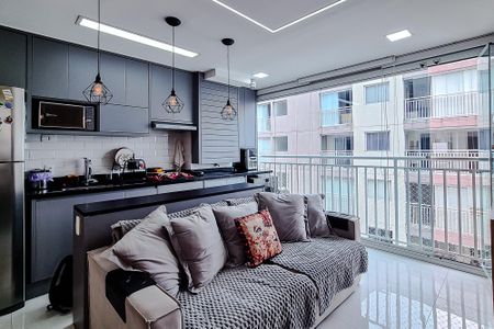 Sala de apartamento à venda com 2 quartos, 42m² em Parque Industrial Tomas Edson, São Paulo