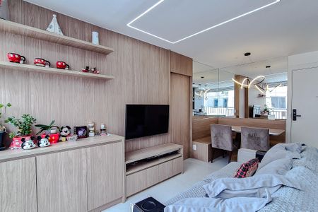 Sala de apartamento à venda com 2 quartos, 42m² em Parque Industrial Tomas Edson, São Paulo