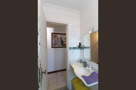 Casa à venda com 180m², 4 quartos e 2 vagas