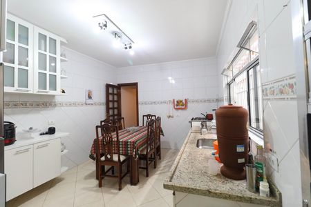 Casa à venda com 180m², 4 quartos e 2 vagas