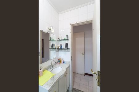 Casa à venda com 180m², 4 quartos e 2 vagas
