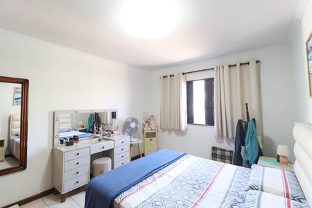 Casa à venda com 180m², 4 quartos e 2 vagas