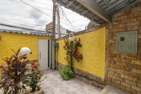 Casa de condomínio para alugar com 70m², 2 quartos e sem vagaQuintal