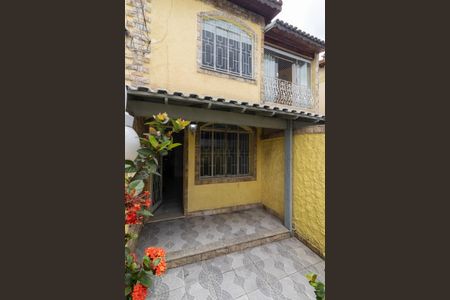 Casa de condomínio para alugar com 70m², 2 quartos e sem vagaQuintal