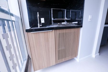 Apartamento para alugar com 67m², 2 quartos e 1 vaga Apartamento para alugar com 67m², 2 quartos e 1 vagaCozinha e Área de Serviço