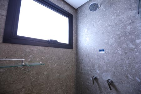 Apartamento para alugar com 67m², 2 quartos e 1 vaga Apartamento para alugar com 67m², 2 quartos e 1 vagaBanheiro da Suíte