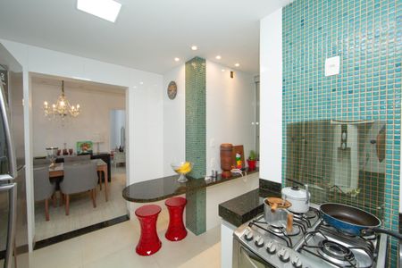 Apartamento à venda com 82m², 2 quartos e 1 vagaCOZINHA