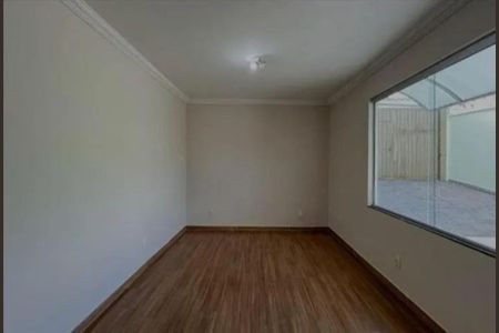 Casa para alugar com 140m², 4 quartos e 3 vagas