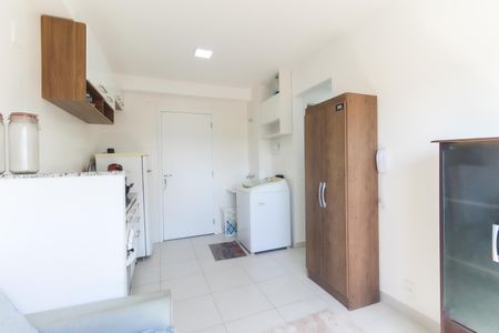 Sala - Cozinha de apartamento para alugar com 2 quartos, 32m² em Colônia (zona Leste), São Paulo