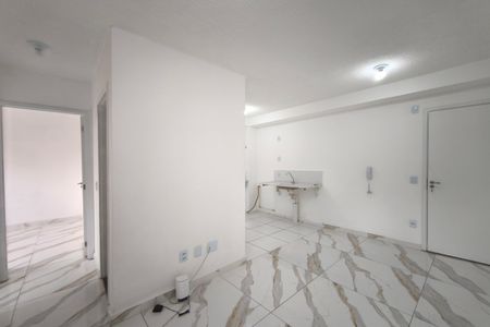 Sala de apartamento para alugar com 2 quartos, 38m² em Parque São Jorge, Campinas