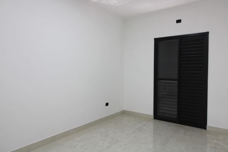 Casa à venda com 100m², 3 quartos e 2 vagasQuarto 3