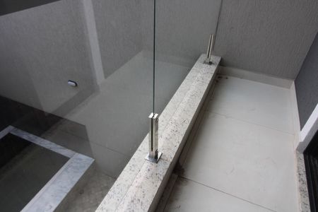 Casa à venda com 100m², 3 quartos e 2 vagasVaranda quarto 3