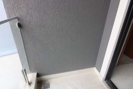 Casa à venda com 100m², 3 quartos e 2 vagasVaranda quarto 1