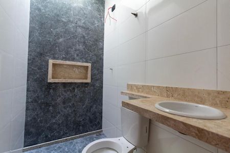 Casa à venda com 100m², 3 quartos e 2 vagas Casa à venda com 100m², 3 quartos e 2 vagasBanheiro 1