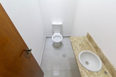 Casa à venda com 100m², 3 quartos e 2 vagas Casa à venda com 100m², 3 quartos e 2 vagasLavabo