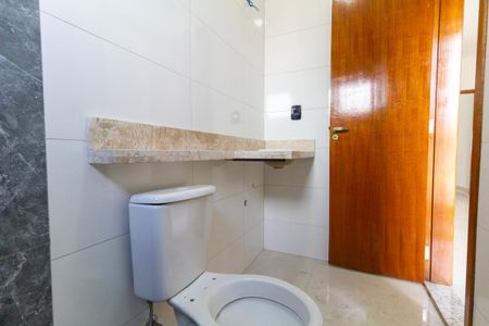 Casa à venda com 100m², 3 quartos e 2 vagas Casa à venda com 100m², 3 quartos e 2 vagasBanheiro 2
