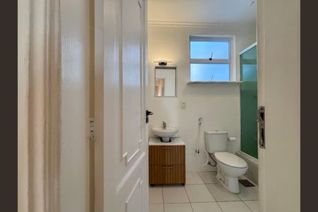 Apartamento para alugar com 110m², 3 quartos e sem vagaBanheiro social