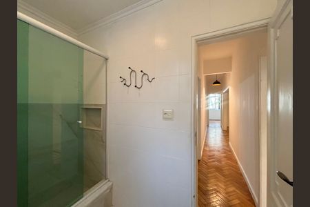 Apartamento para alugar com 110m², 3 quartos e sem vagaBanheiro social