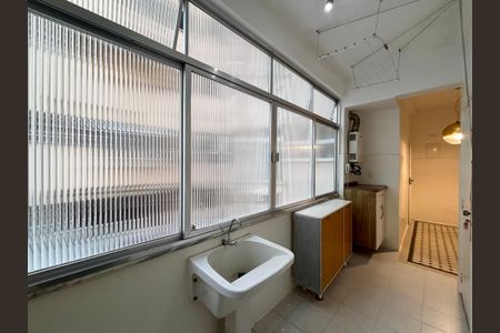Apartamento para alugar com 110m², 3 quartos e sem vagaÁrea de serviço