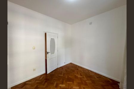 Apartamento para alugar com 110m², 3 quartos e sem vagaQuarto 2