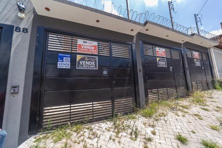 Casa à venda com 100m², 3 quartos e 2 vagas Casa à venda com 100m², 3 quartos e 2 vagas05/03/26 Placa:IYJT-875