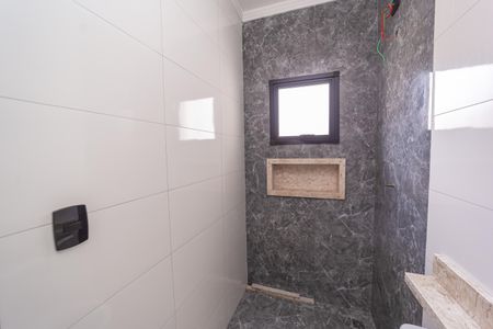 Casa à venda com 100m², 3 quartos e 2 vagas Casa à venda com 100m², 3 quartos e 2 vagasBanheiro do Quarto 3